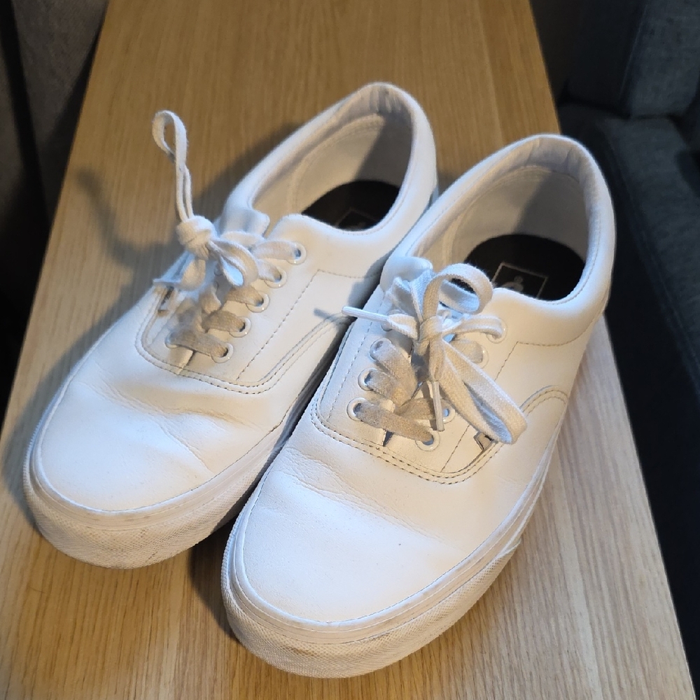 Vans Men White Leather Sneakers
